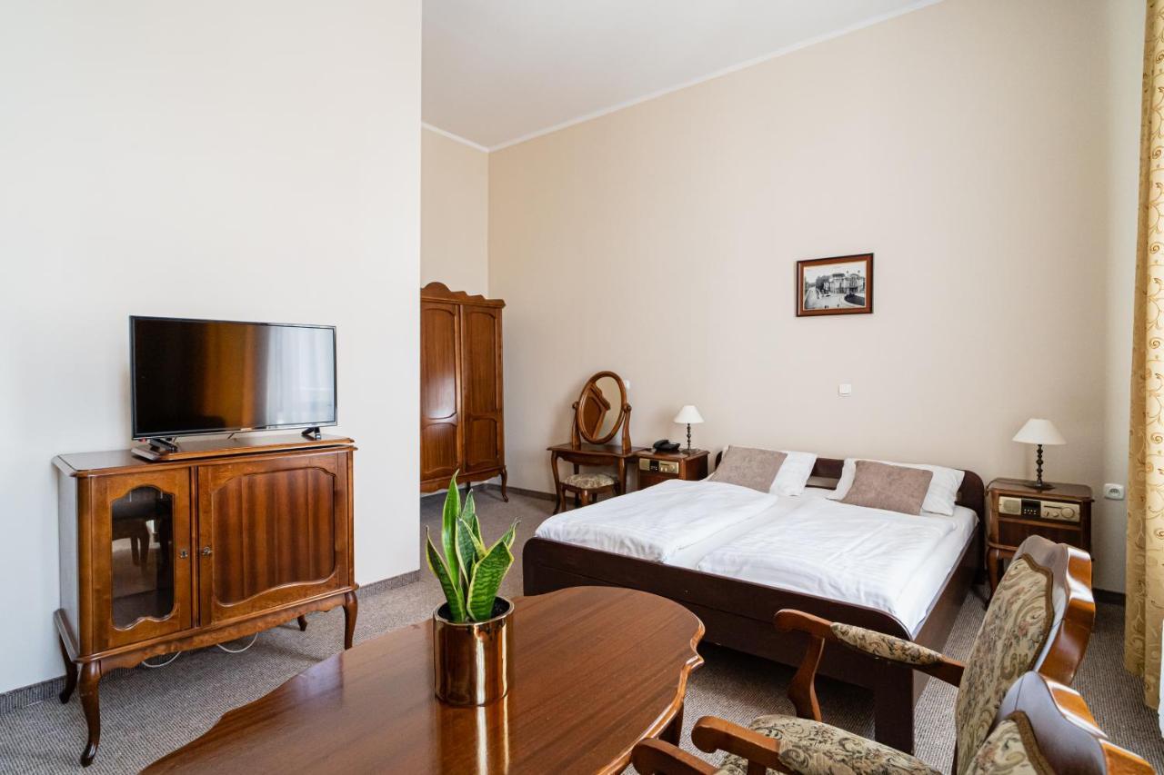 Hotel Polonia Stary Toruń Exteriör bild