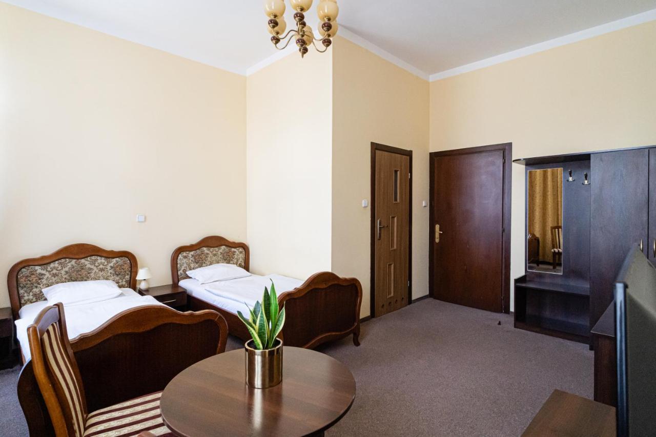 Hotel Polonia Stary Toruń Exteriör bild